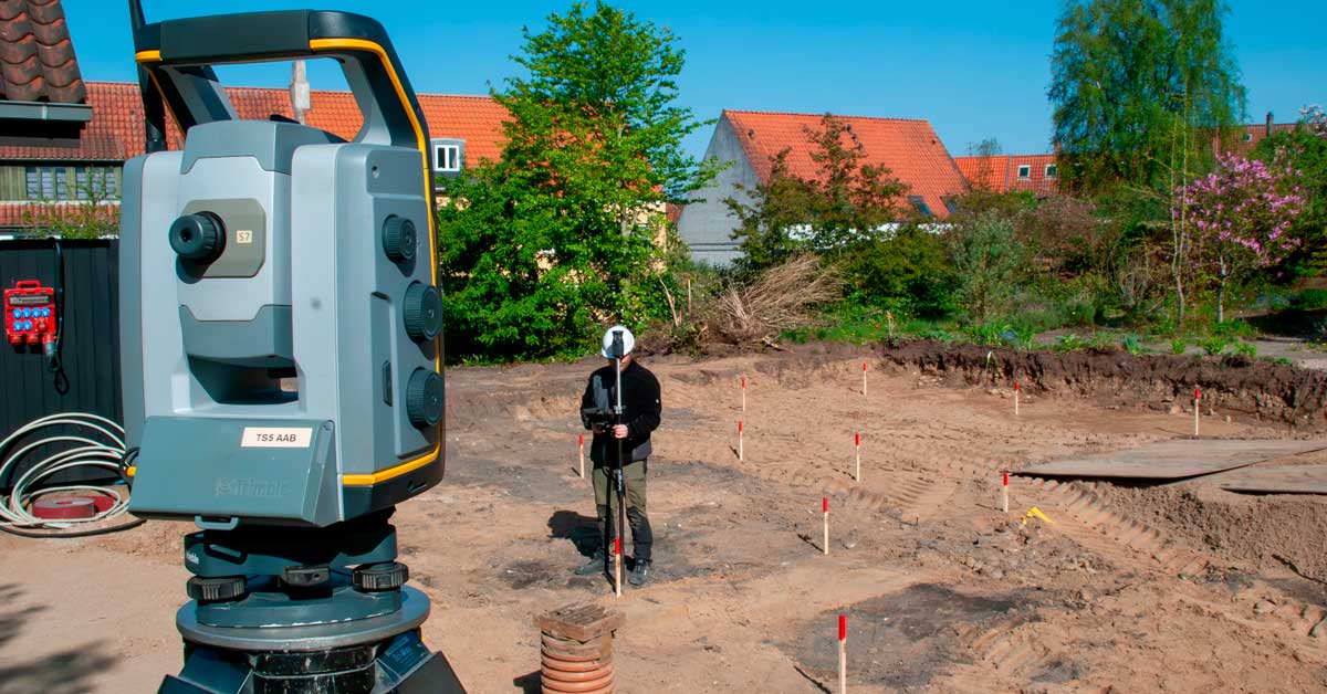 Afsætning af hus, skel og specialopgaver